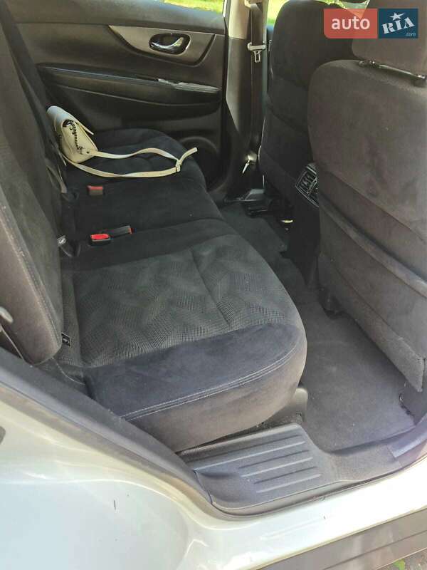 Позашляховик / Кросовер Nissan Rogue 2016 в Запоріжжі фото 8 Позашляховик / Кросовер Nissan Rogue 2016 в Запоріжжі