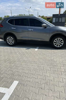 Внедорожник / Кроссовер Nissan Rogue 2016 в 