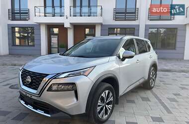 Внедорожник / Кроссовер Nissan Rogue 2022 в Ивано-Франковске