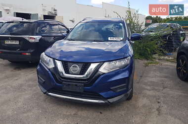 Позашляховик / Кросовер Nissan Rogue 2017 в 