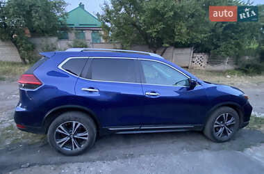 Внедорожник / Кроссовер Nissan Rogue 2017 в 