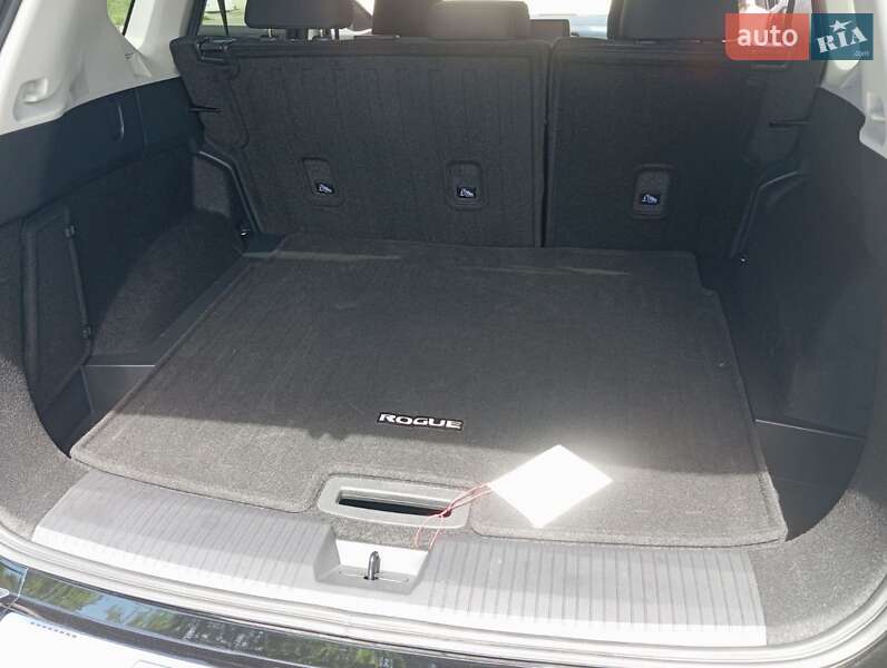 Внедорожник / Кроссовер Nissan Rogue 2024 в Киеве