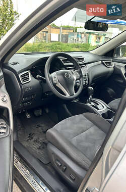 Внедорожник / Кроссовер Nissan Rogue 2015 в 