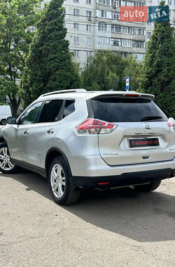 Внедорожник / Кроссовер Nissan Rogue 2015 в 