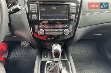 Внедорожник / Кроссовер Nissan Rogue 2019 в 