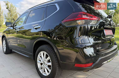 Внедорожник / Кроссовер Nissan Rogue 2019 в 