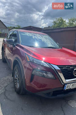 Внедорожник / Кроссовер Nissan Rogue 2021 в 