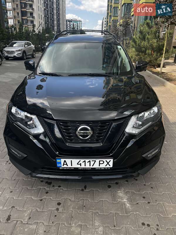 Внедорожник / Кроссовер Nissan Rogue 2017 в 
