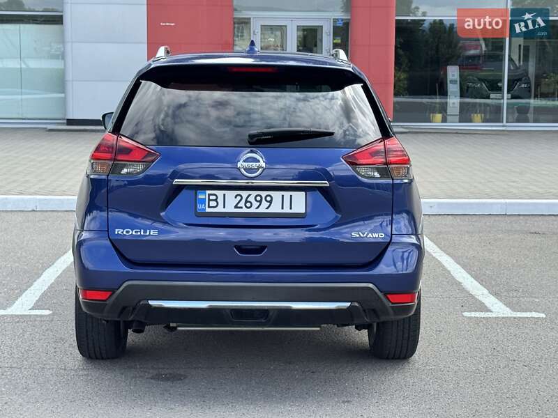 Позашляховик / Кросовер Nissan Rogue 2017 в Полтаві