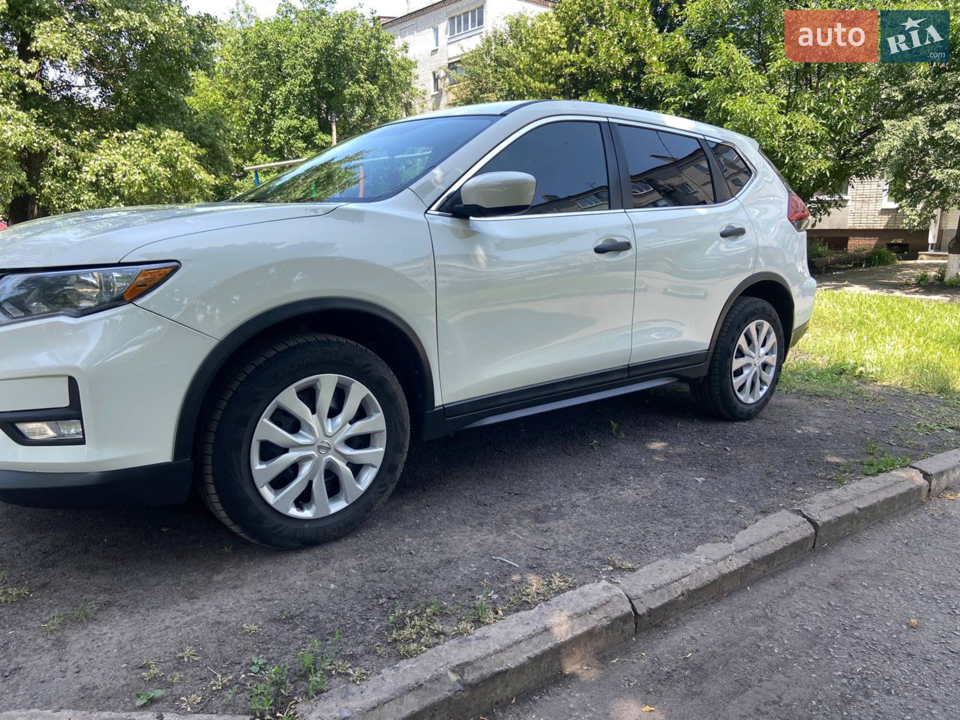 2017 Nissan Rogue - мініатюра 4