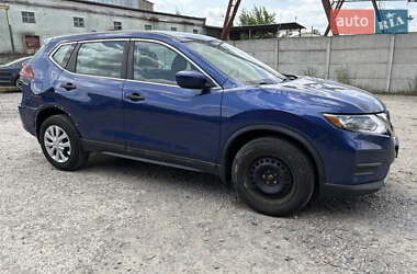 Внедорожник / Кроссовер Nissan Rogue 2017 в 