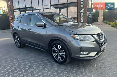 Внедорожник / Кроссовер Nissan Rogue 2017 в Виннице