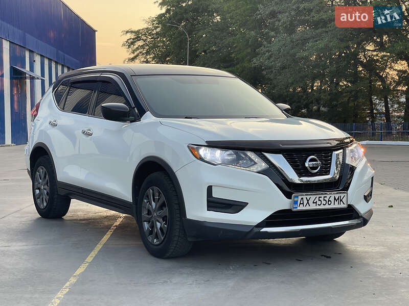 Внедорожник / Кроссовер Nissan Rogue 2017 в Одессе