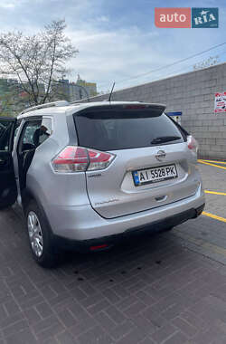 Внедорожник / Кроссовер Nissan Rogue 2016 в 