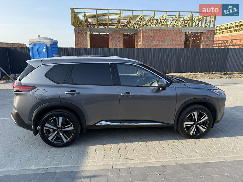 Внедорожник / Кроссовер Nissan Rogue 2023 в Днепре