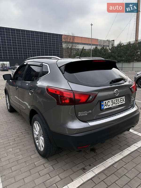 Внедорожник / Кроссовер Nissan Rogue 2017 в Луцке