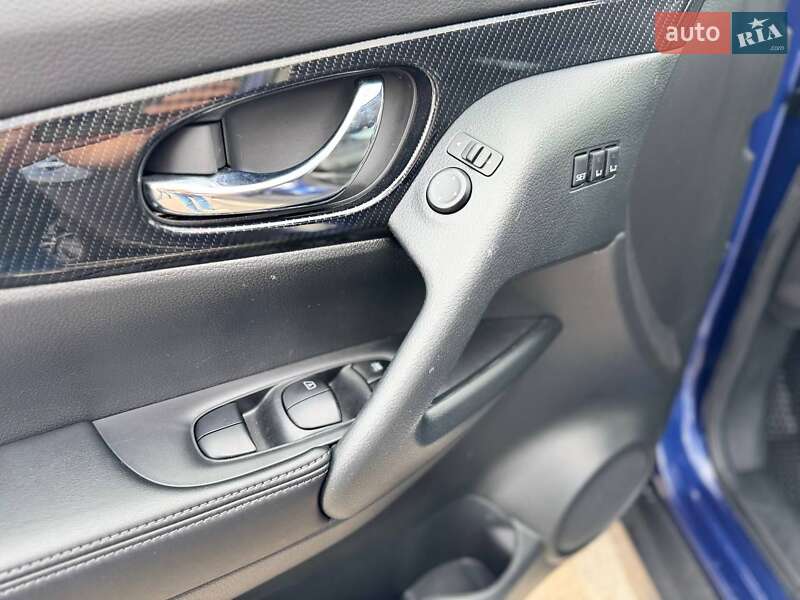 Позашляховик / Кросовер Nissan Rogue 2019 в Рівному