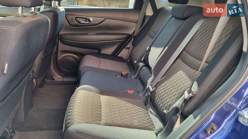 Позашляховик / Кросовер Nissan Rogue 2018 в Львові