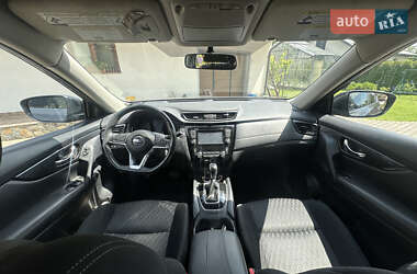 Внедорожник / Кроссовер Nissan Rogue 2016 в Буске