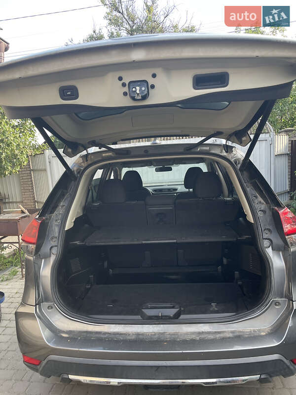 Позашляховик / Кросовер Nissan Rogue 2018 в Києві