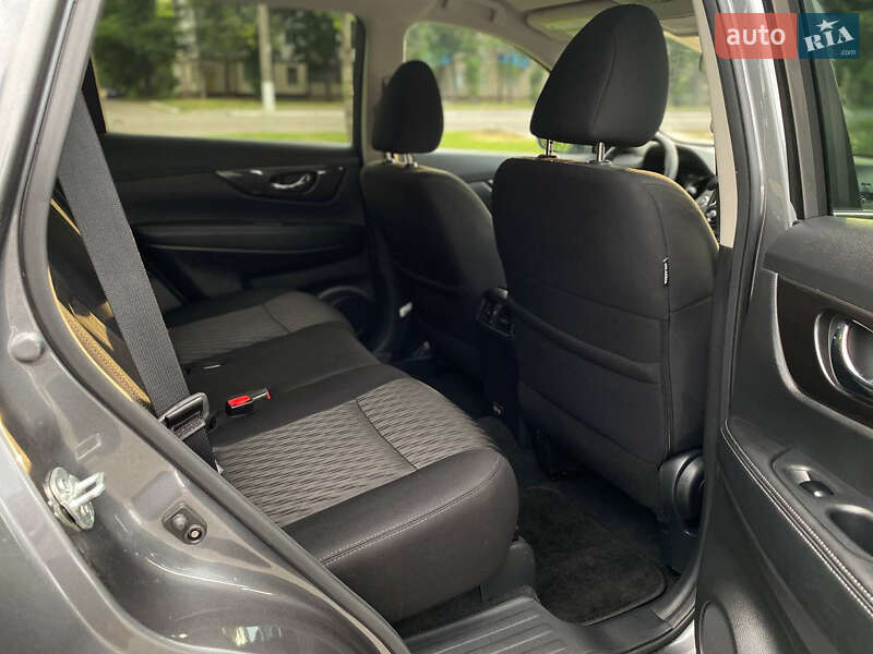 Позашляховик / Кросовер Nissan Rogue 2020 в Кременчуці