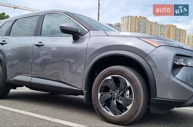 Внедорожник / Кроссовер Nissan Rogue 2024 в Киеве