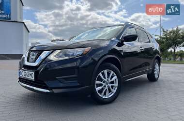 Позашляховик / Кросовер Nissan Rogue 2017 в Львові