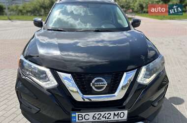 Внедорожник / Кроссовер Nissan Rogue 2017 в Львове