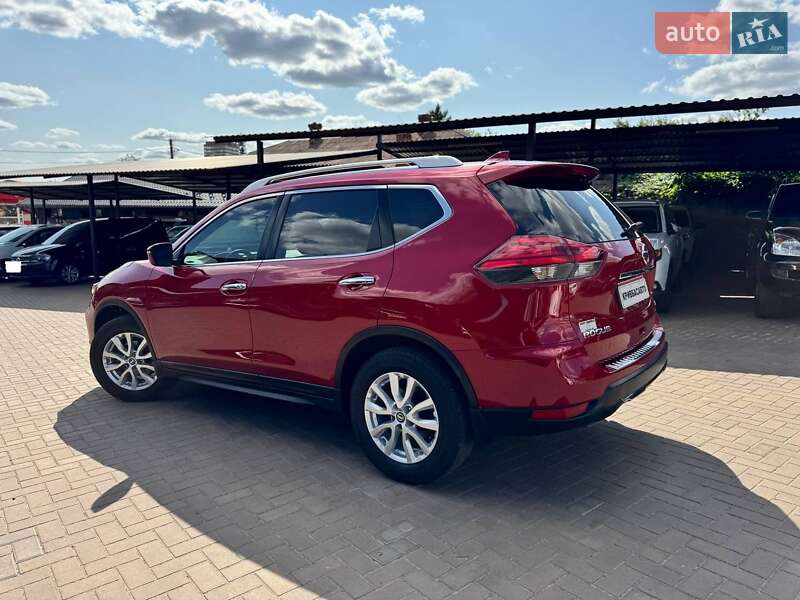 Внедорожник / Кроссовер Nissan Rogue 2017 в Кривом Роге