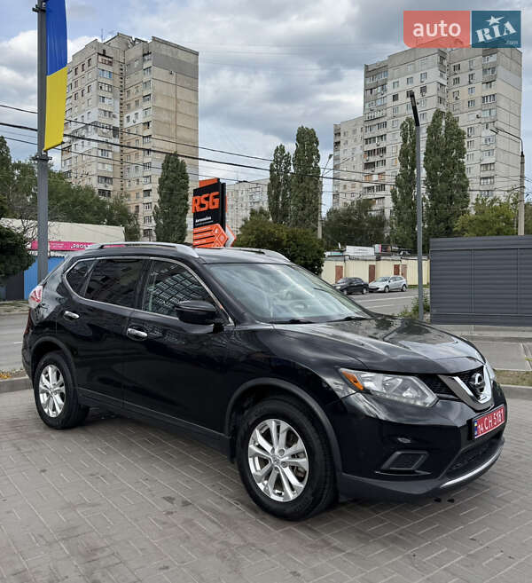 Внедорожник / Кроссовер Nissan Rogue 2016 в Харькове