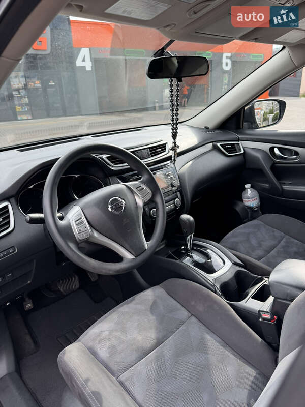 Внедорожник / Кроссовер Nissan Rogue 2016 в Харькове