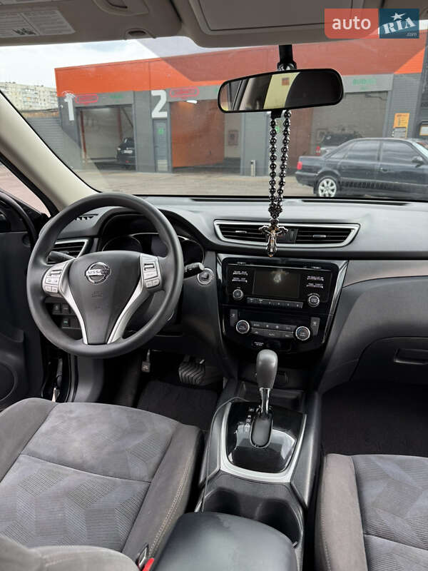 Внедорожник / Кроссовер Nissan Rogue 2016 в Харькове