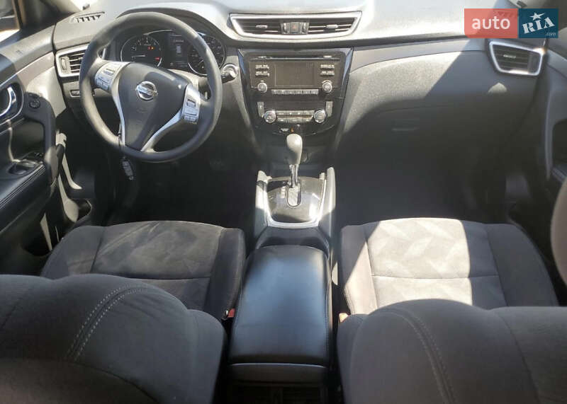 Внедорожник / Кроссовер Nissan Rogue 2016 в Харькове