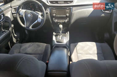 Внедорожник / Кроссовер Nissan Rogue 2016 в 