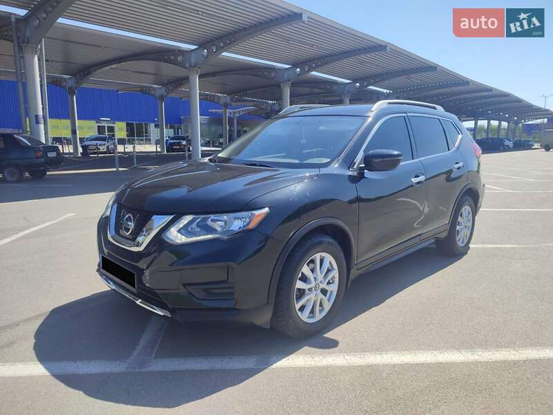Внедорожник / Кроссовер Nissan Rogue 2017 в 