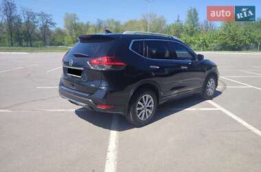 Внедорожник / Кроссовер Nissan Rogue 2017 в 