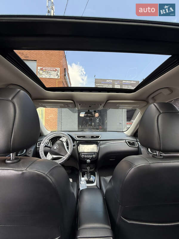 Позашляховик / Кросовер Nissan Rogue 2014 в Харкові