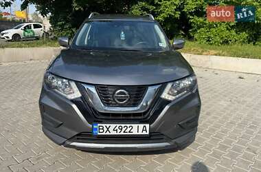 Позашляховик / Кросовер Nissan Rogue 2018 в 