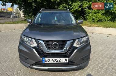 Позашляховик / Кросовер Nissan Rogue 2018 в 