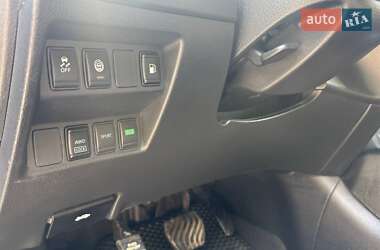 Позашляховик / Кросовер Nissan Rogue 2018 в 