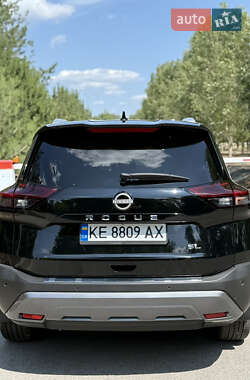 Внедорожник / Кроссовер Nissan Rogue 2023 в 