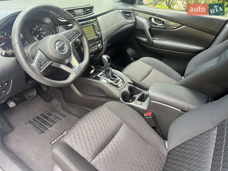 Внедорожник / Кроссовер Nissan Rogue 2019 в Полтаве