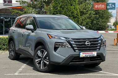 Внедорожник / Кроссовер Nissan Rogue 2024 в Киеве