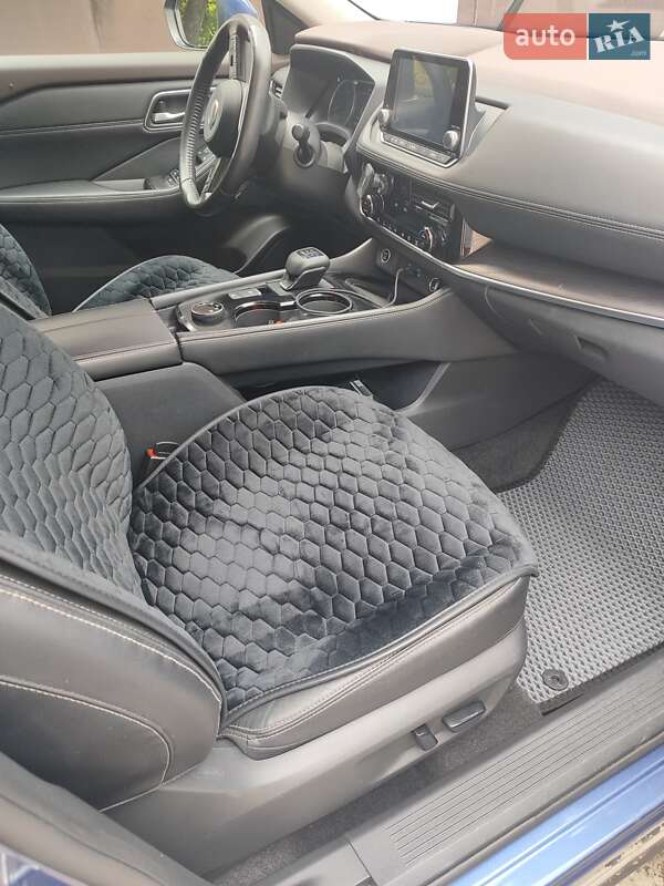 Позашляховик / Кросовер Nissan Rogue 2021 в Дніпрі