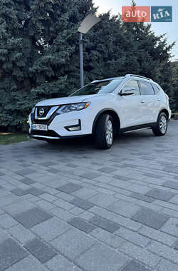 Внедорожник / Кроссовер Nissan Rogue 2016 в Днепре