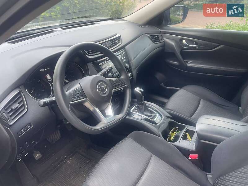 Позашляховик / Кросовер Nissan Rogue 2017 в Києві