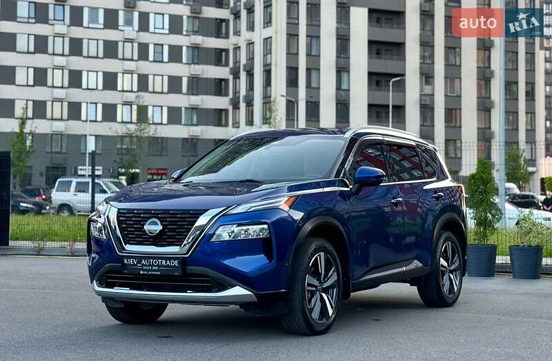 Внедорожник / Кроссовер Nissan Rogue 2023 в Киеве