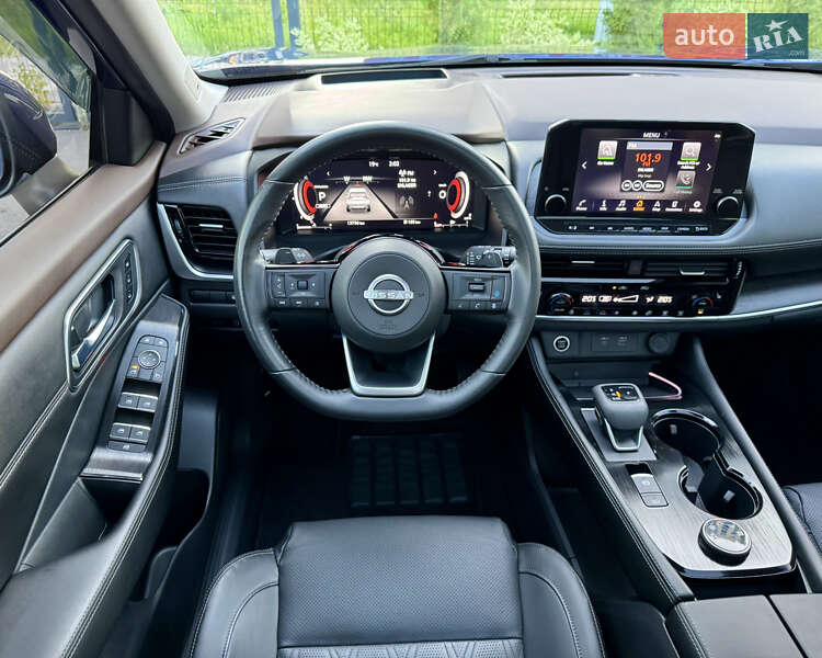 Внедорожник / Кроссовер Nissan Rogue 2023 в Киеве