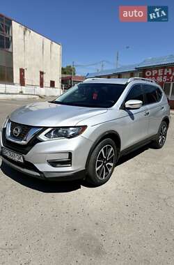 Внедорожник / Кроссовер Nissan Rogue 2016 в Николаеве
