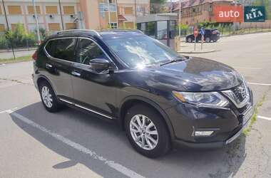 Внедорожник / Кроссовер Nissan Rogue 2016 в Харькове